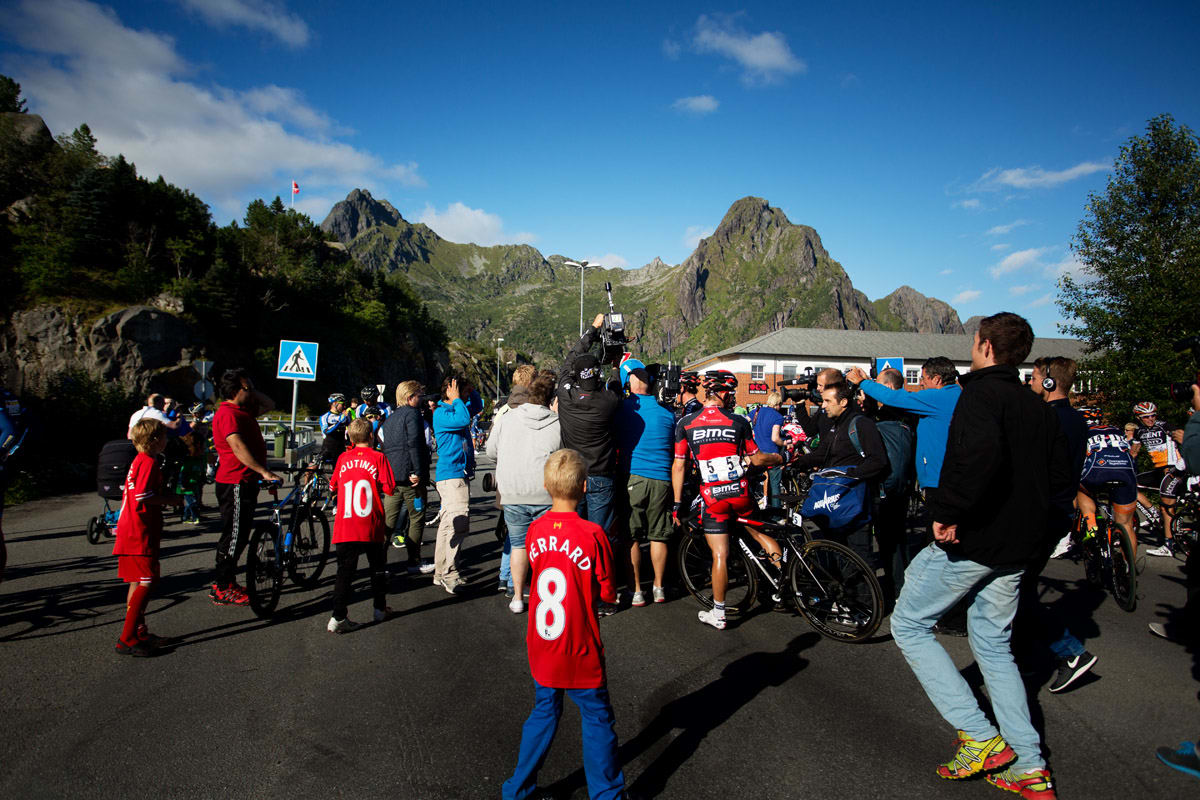 POPULÆR: Etter målgang var det ingen tvil om hvem som fikk all oppmerksomhet.