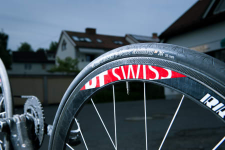 GODE HJUL: DT SWISS RR C46 tar oss fort fra start til mål.