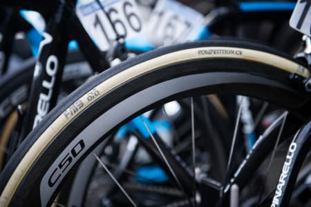 SOLID: Edvald kjørte Shimano C50 hjulsett med FMB Competition CX under Flandern. Dekket ble observert inkognito på flere andre sykler.
