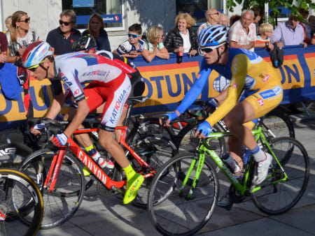 Sven Erik Bystrøm havnet bakpå fra start, men var raskt oppe i teten, her med Petter Theodorsen.