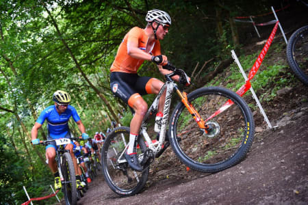KNALLSTERK: Mathieu van der Poel er både terreng-, kross-, og landeveissyklist. Blir han en del av Radio Landeveis superlag? Foto: Cor Vos.