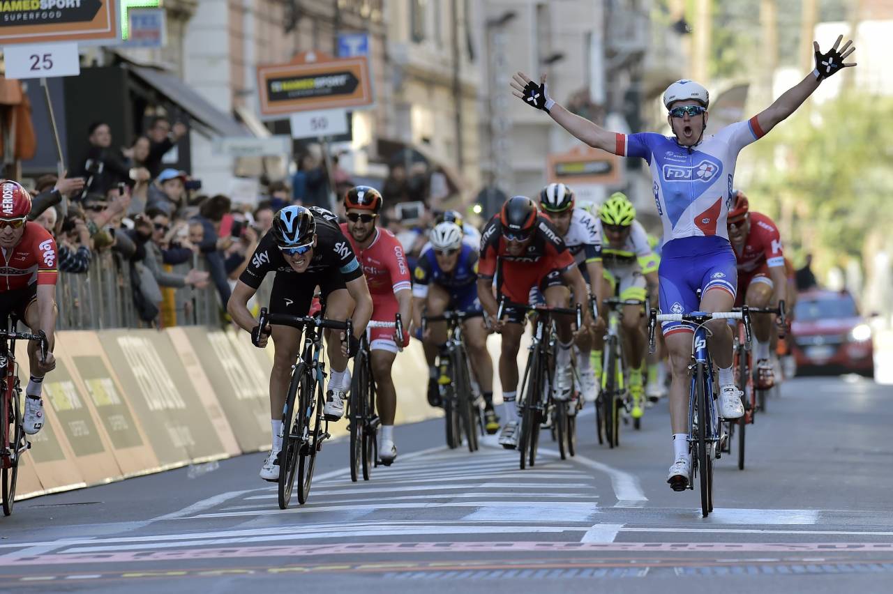 KONGEN AV SANREMO: Arnaud Demare hadde dagen og vant noe overraskende Milano - Sanremo 2016. Foto: Cor Vos