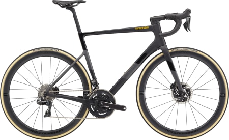 AND NOW for something completely different: Cannondale Supersix Evo er ikke til å kjenne igjen. Her toppmodellen til 115500,- før aktivering av Watt-måleren. Det koster 5000 kroner ekstra.