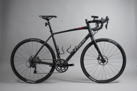 KLAR FOR ALT: Trek Crossrip skal være laget for både by og land, men vi får ikke den helt store tenningen.