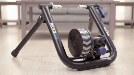 ULV I FÅREKLÆR: Wahoo Kickr Snap ser enkel ut, men er en av markedets råeste ruller. Er den verdt prisen på 8999 kroner?