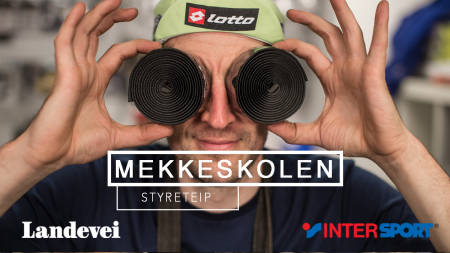 FULL RULLE: Det skal være gøy å legge ny styreteip på sykkelen. Programleder Henrik Alpers sammenlikner det med følelsen av rent sengetøy. Foto: Christian Nerdrum
