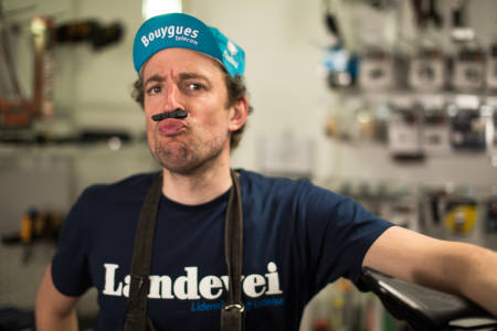 BREMSEBART: I dag skal vi senke farten litt og snakke om bremser. For hvordan bytter man egentlig bremseklosser selv? Foto: Christian Nerdrum.