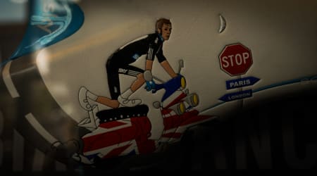 WIGGO: Prologo liker å lage custom-seter, her i samarbeid med Sir Bradley Wiggins på vei til Paris.