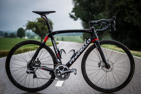 FREMTIDIG TOUR-VINNER? Sky og Pinarello forlenget nylig samarbeidsavtalen til 2016. Vi tipper Tour de France blir vunnet med skivebremser innen den tid.